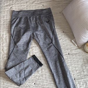 Nike pro compression leggings